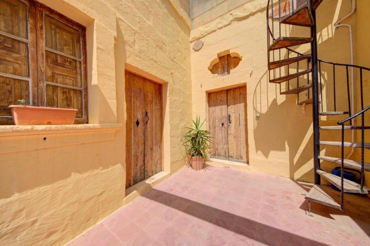 Għasri Razzett Warda B&B المظهر الخارجي الصورة